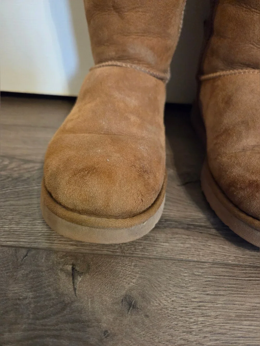 UGG Bailey Bow Size 9 Tan Suede Boots 🌟 Cozy Winter Style
